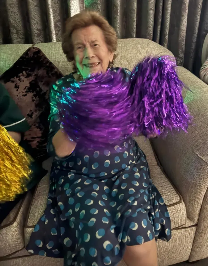 Pom Pom Dance product